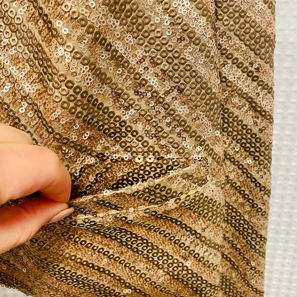 Saffron Gold Sequin Cropped Blazer - Picture 5 of 6